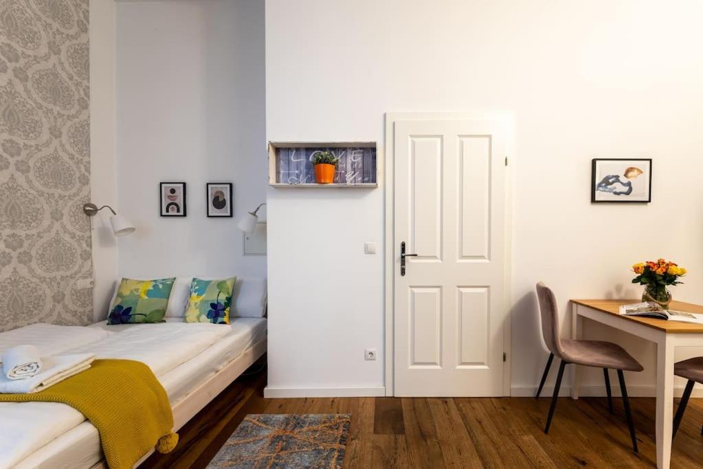 Compact Studio Near Center By Hm Wiedeń Zewnętrze zdjęcie